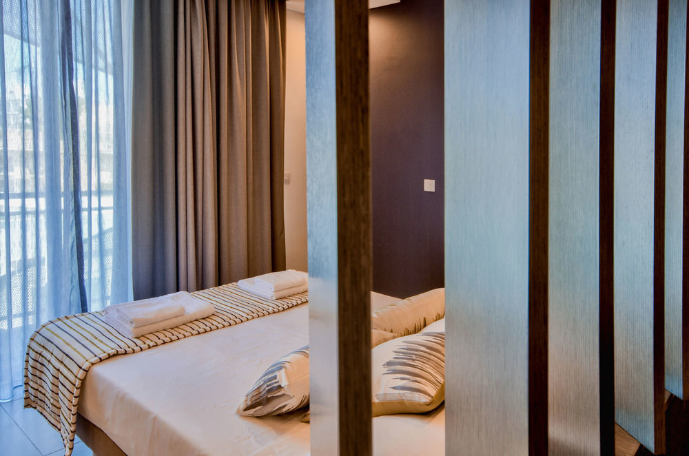 Saint Julian's Jules Suites מראה חיצוני תמונה