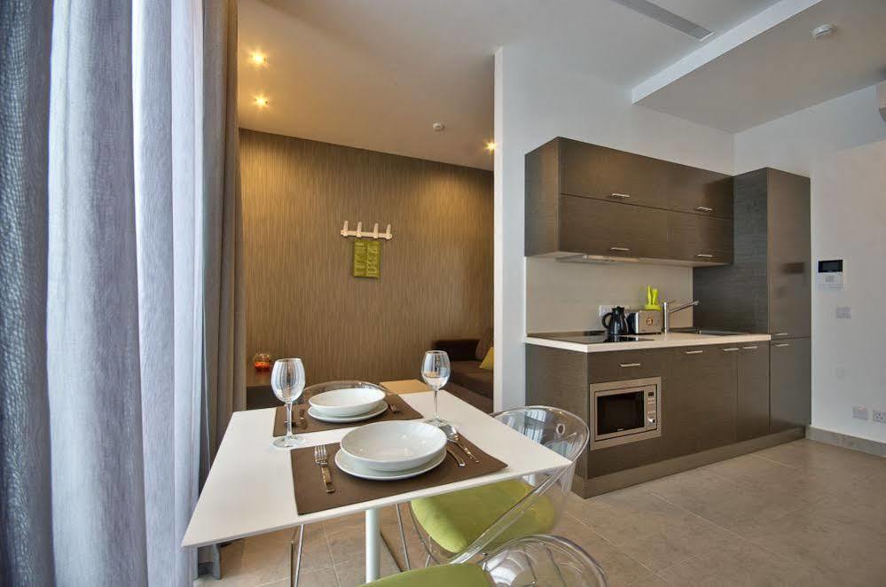 Saint Julian's Jules Suites מראה חיצוני תמונה