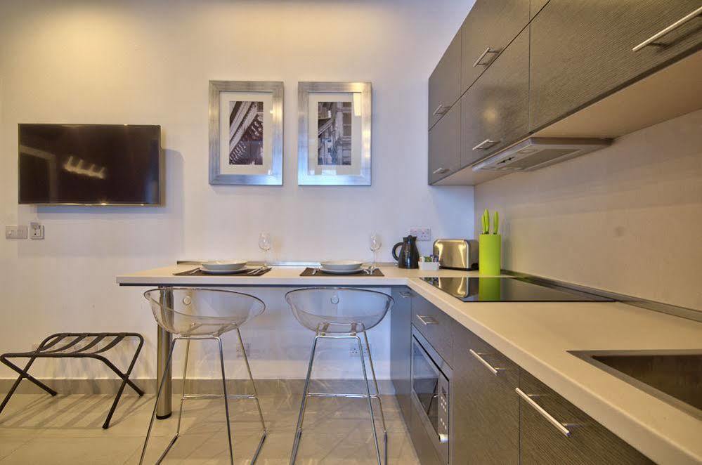 Saint Julian's Jules Suites מראה חיצוני תמונה